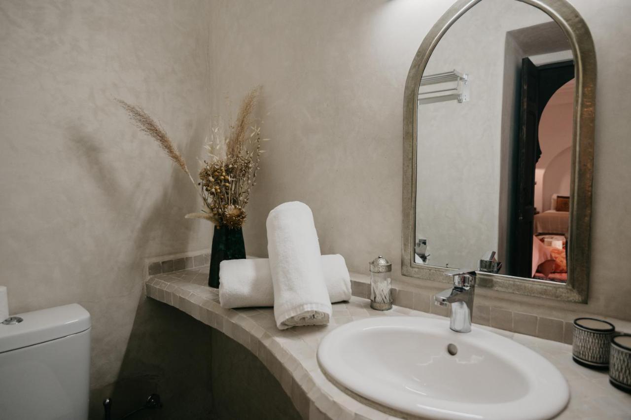 Family Room Private Bathroom